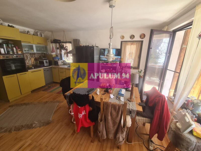 Apartament cu 2 camere de vanzare in Azuga - Zona Partia de Schi
